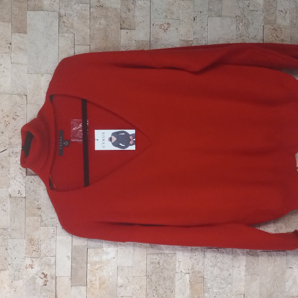 Cyrus Cut Out Turtleneck Long Sleeve Pullover in Red Size M